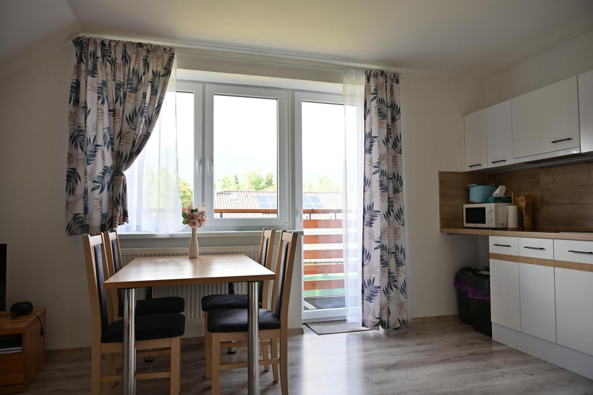 Apartmany Zara Нова-Лесна Экстерьер фото